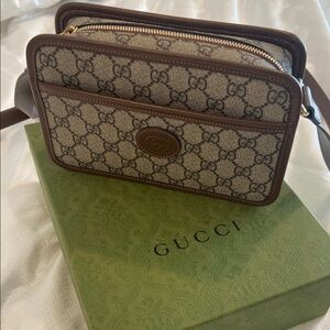 **SOLD** AUTHENTIC: Gucci interlocking G supreme canvas & Leather crossbody bag